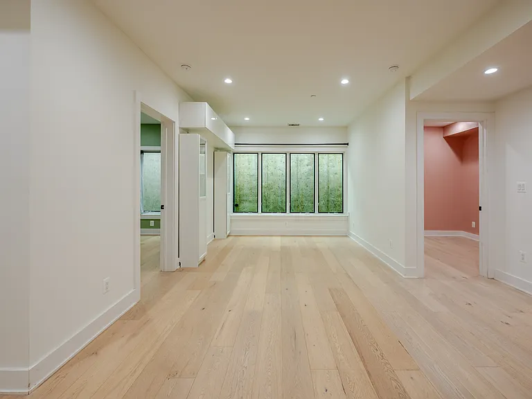1658 K St NE #2 — Photo 2