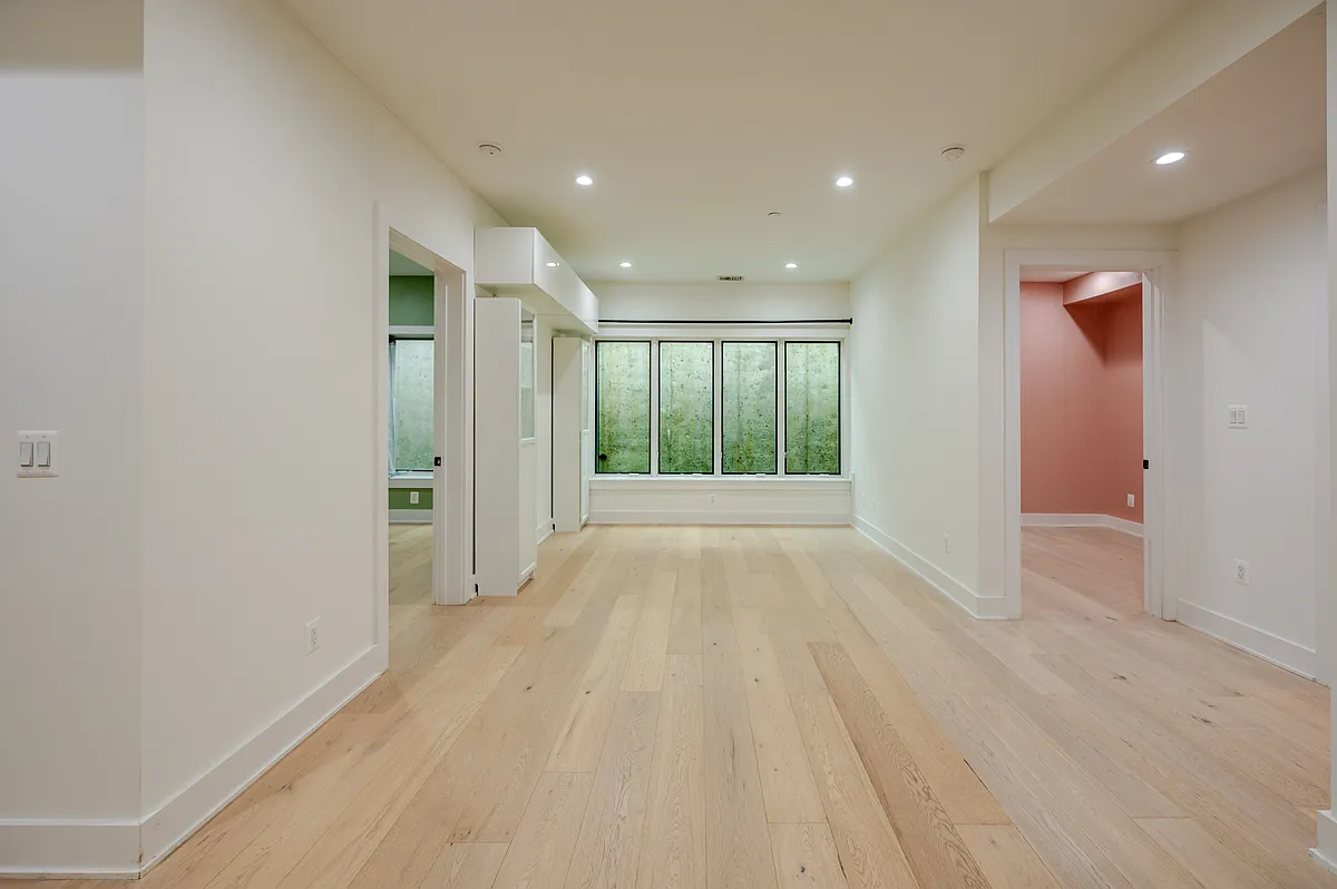 Building Photo - 1658 K St NE #2