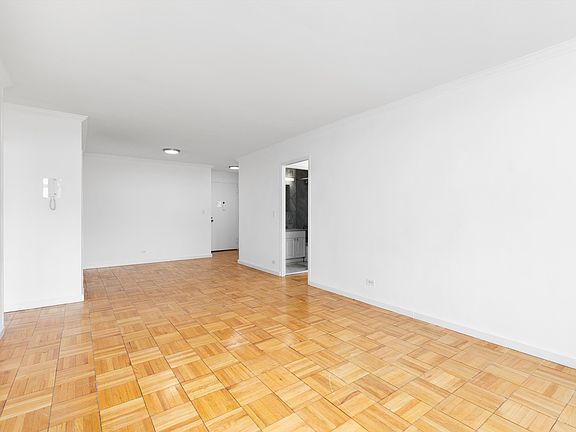 3rd image of 320 E 23rd St APT 8D