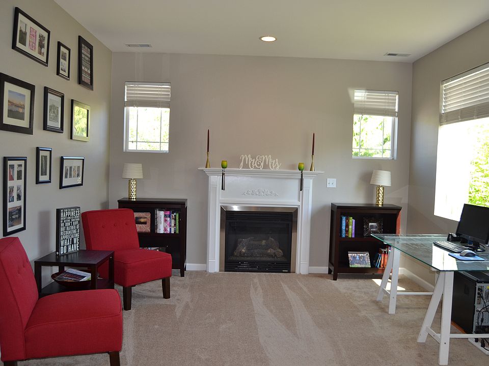 Den/Living Room