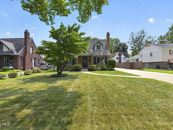 2nd image of 3217 Darlington Rd