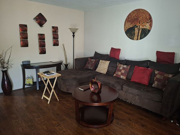 5th image of 4019 W 142nd St APT D