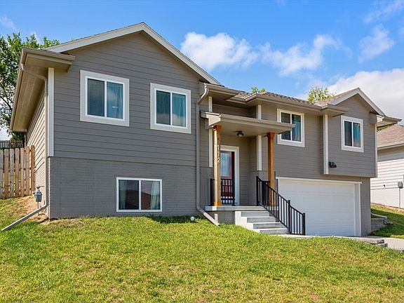 2nd image of 112 Maplewood Cir