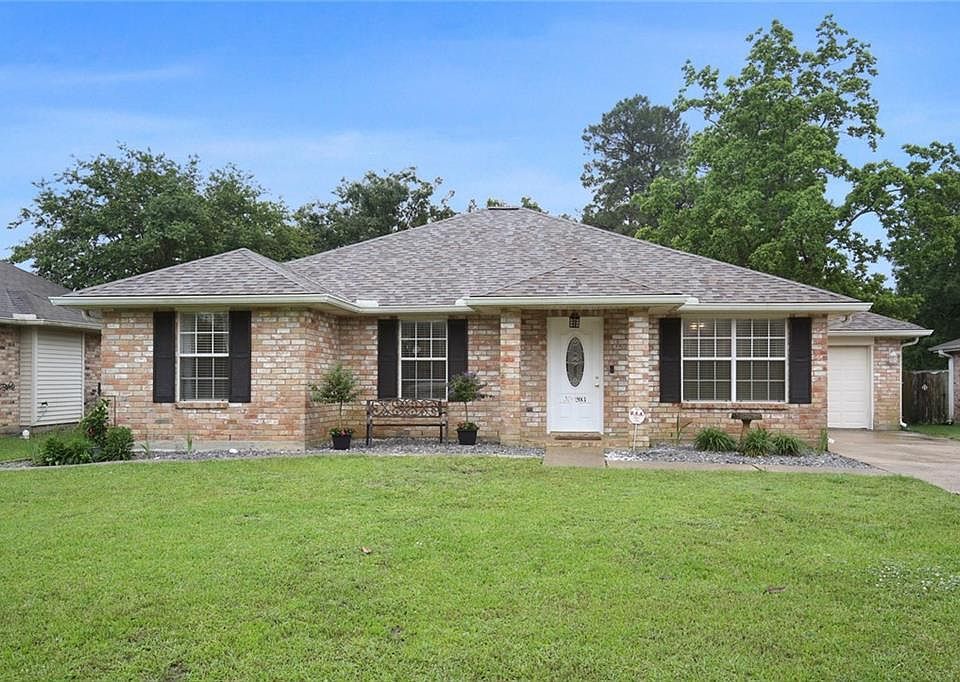 1st image of 203 Megan Ln