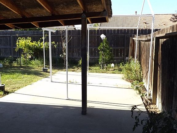 5th image of 605 Pebble Beach Dr