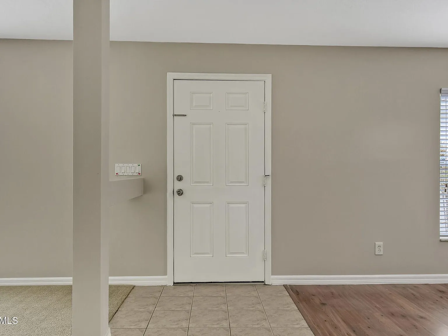 3 bed, 2.0 bath, 2080 sqft, $1,900 — Photo 3