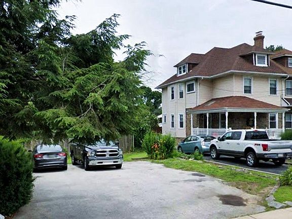 4th image of 350 S Scott Ave