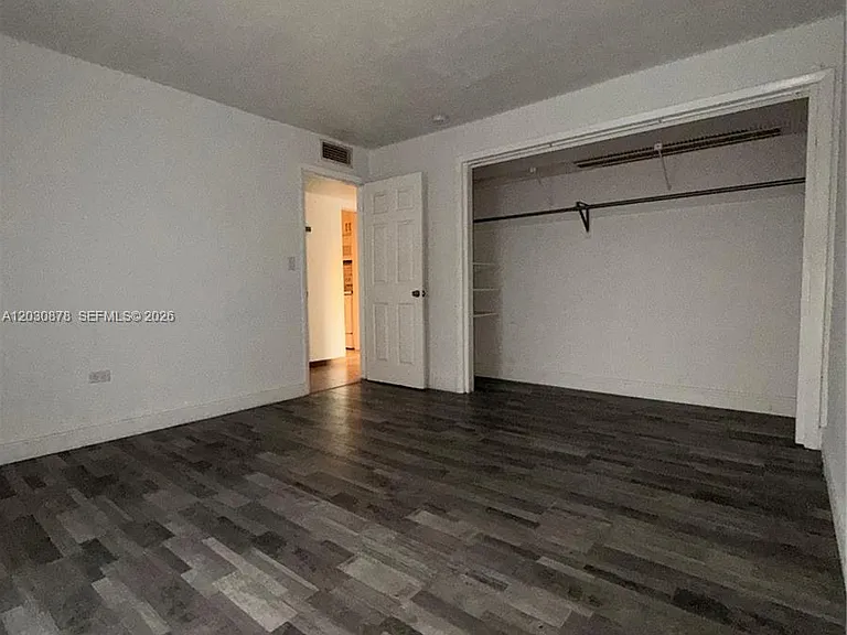 7250 SW 94th Pl #B8 — Photo 8