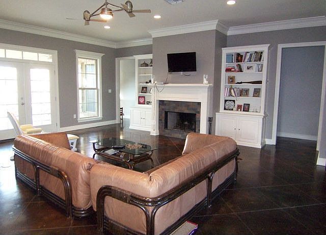 2nd image of 454 Meadow View Ct