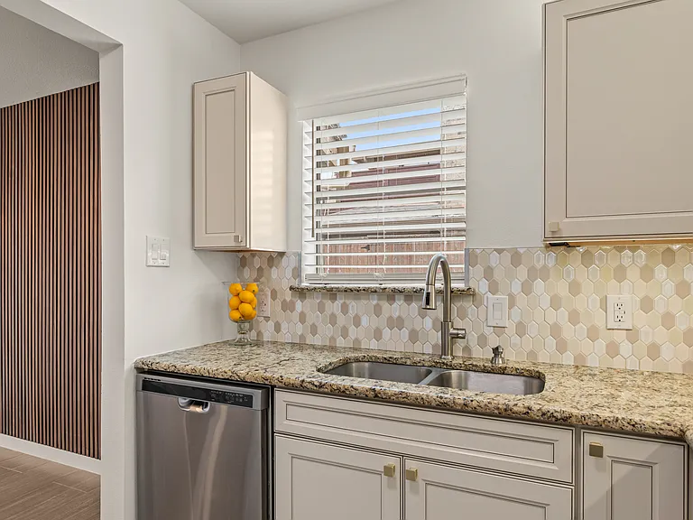 78 Morrow Dr — Photo 12