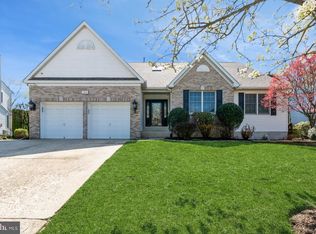 205 Amberfield Dr, Mount Laurel, NJ 08054