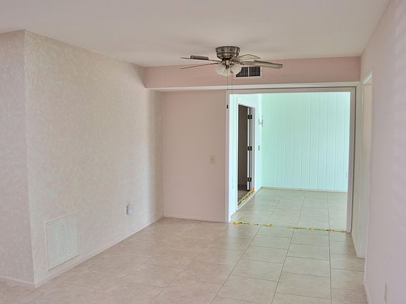 4th image of 13331 W Stonebrook Dr