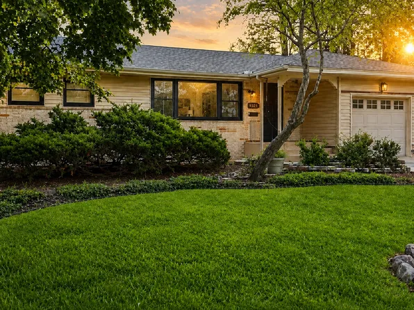 3606 Woodbine Ln, Brooklyn Center, MN 55429