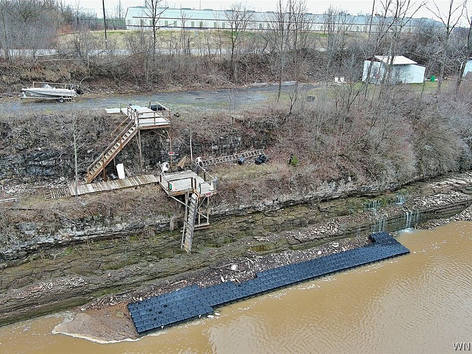 1st image of 340 Hinman Rd #4