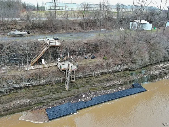 340 Hinman Rd #4, Lockport, NY 14094