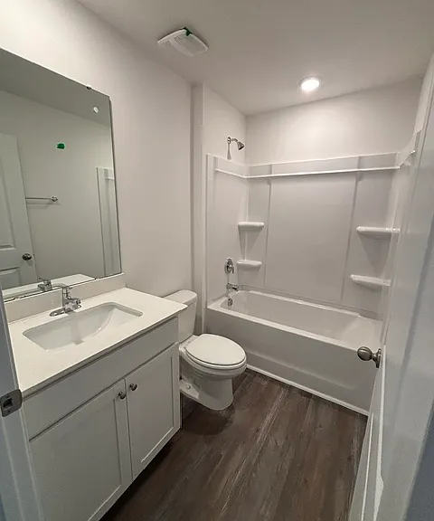 45 Sweet Meadow Rd #1 — Photo 14