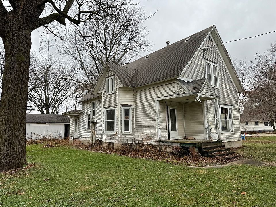 2nd image of 210 S Main St