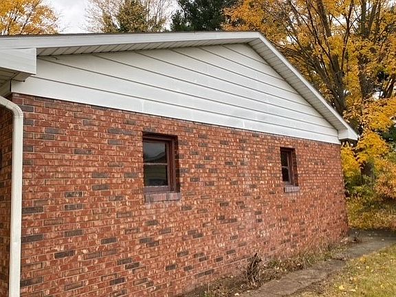 2nd image of 2723 Arrowhead Dr