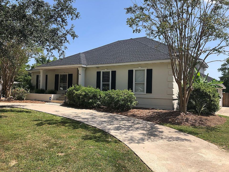 2nd image of 22 Greenbriar Dr