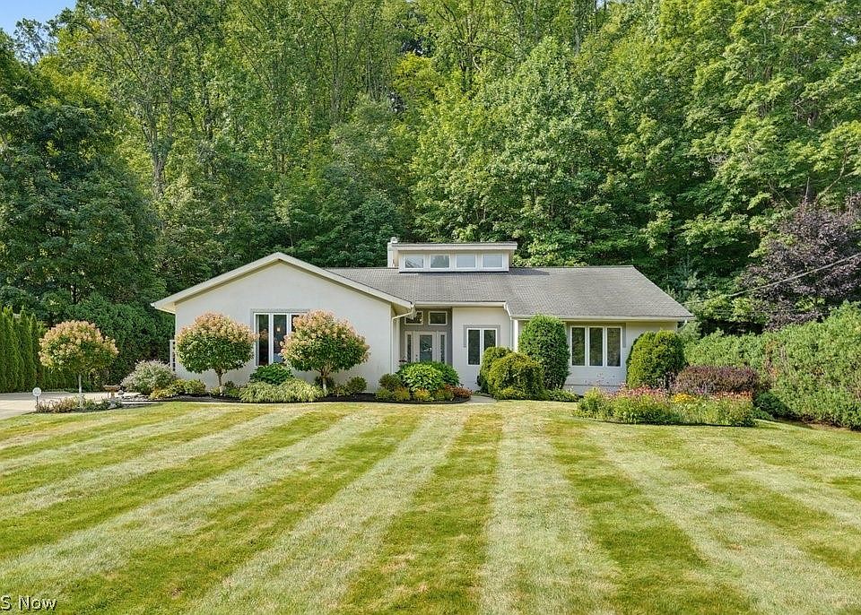 1st image of 2596 Dodd Rd