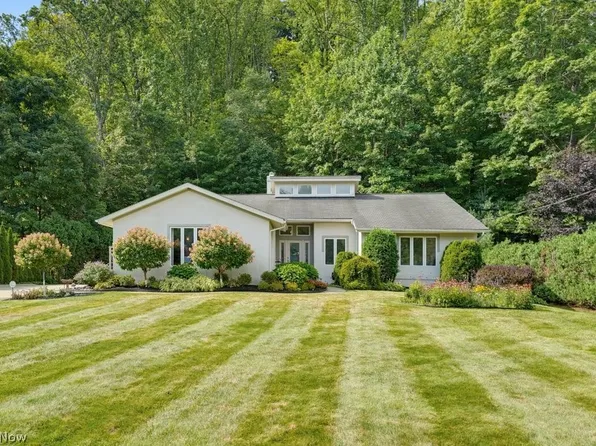 2596 Dodd Rd, Willoughby, OH 44094