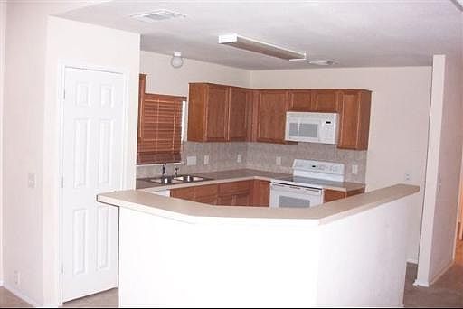 5th image of 3945 BROOK HOLLOW DR