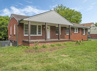 4009 Meadow Rd, Nashville, TN 37218
