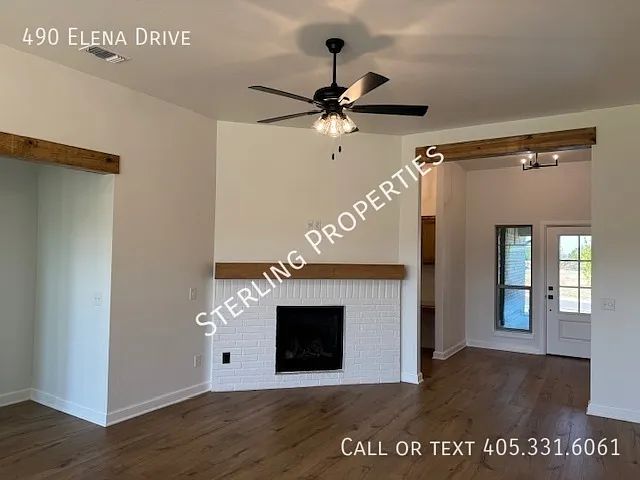 490 Elena Dr — Photo 8