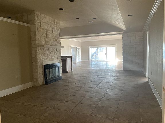 5th image of 114 Crystal Cove Cir