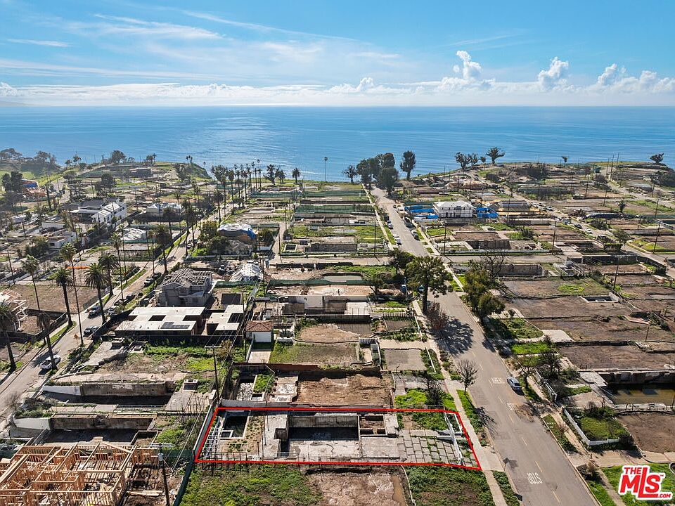 1st image of 538 Via De La Paz