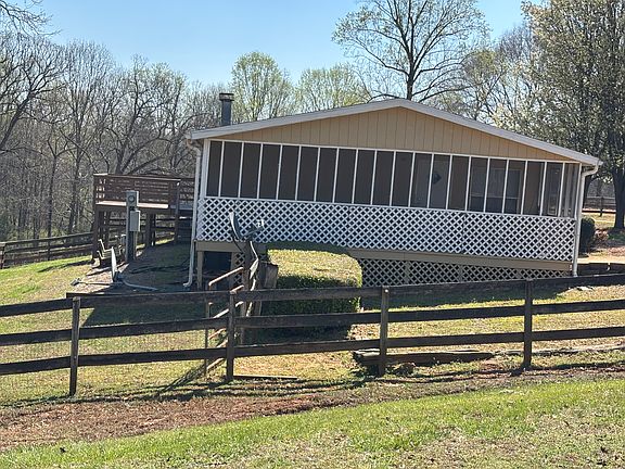 2nd image of 5020 Green Dr