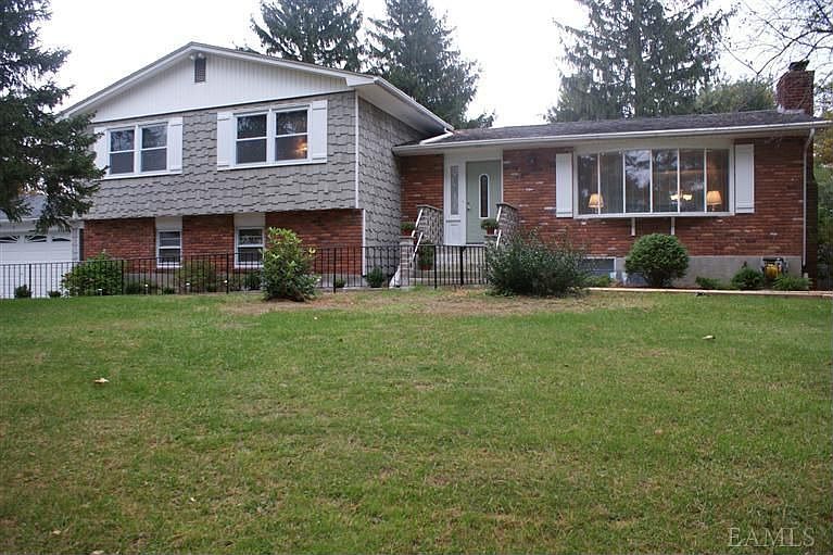 1st image of 5 Lindy Dr
