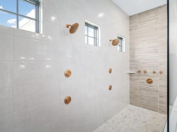 The Marabelle E Primary Suite Bathroom