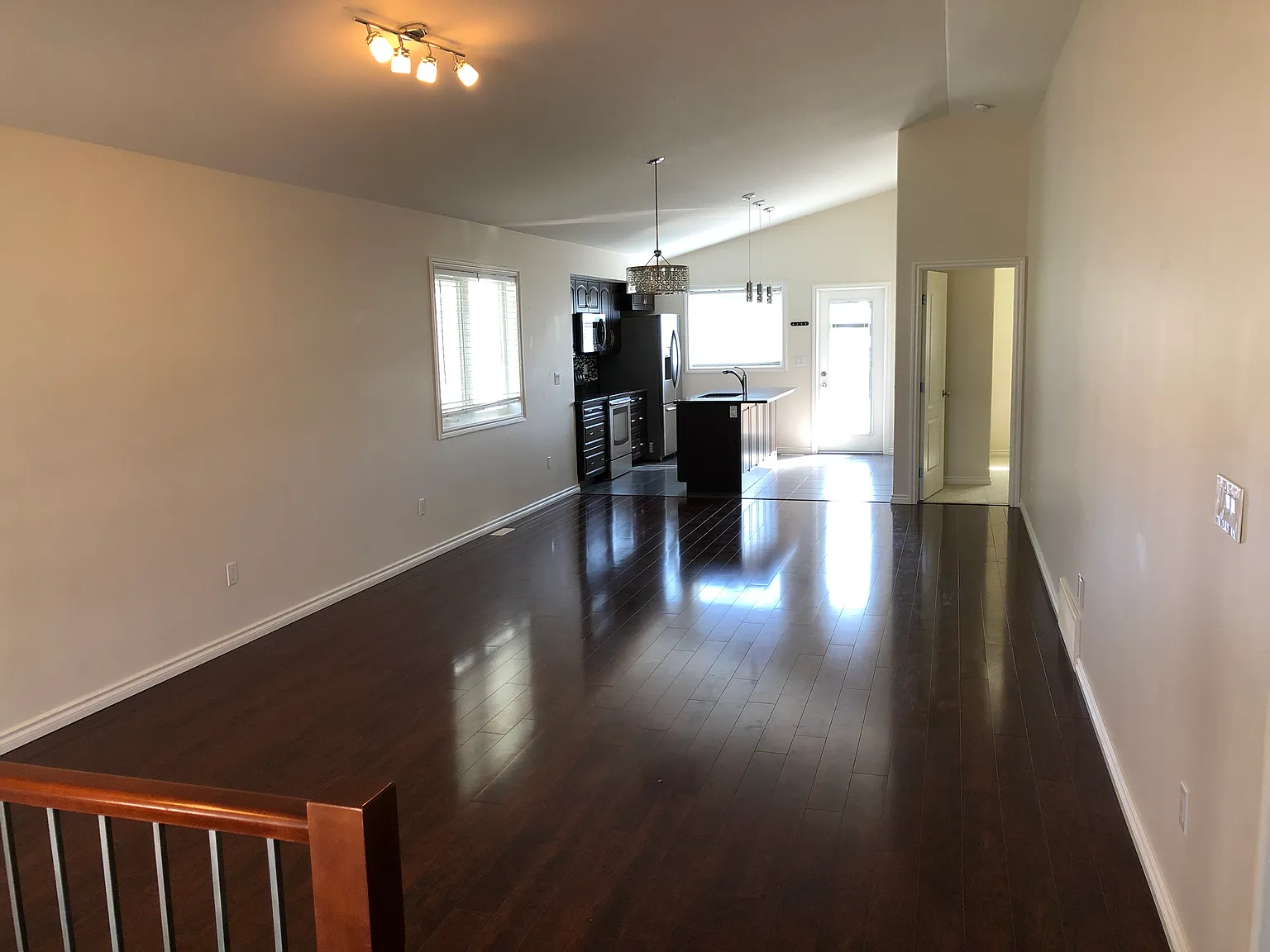 A - 283 Wyant Lane, Saskatoon Main Floor Suite | 3 Bedrooms | 2 Bathrooms — Photo 3