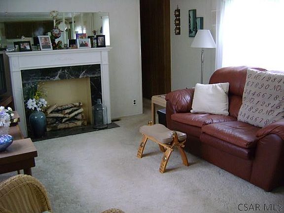 2nd image of 116 Pavillion Ln