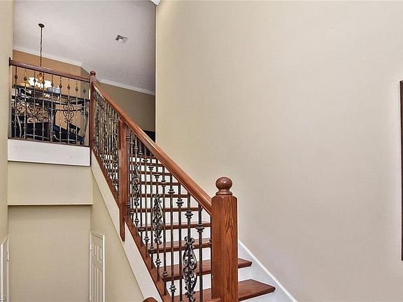 3rd image of 12119 Toscana Way APT 202
