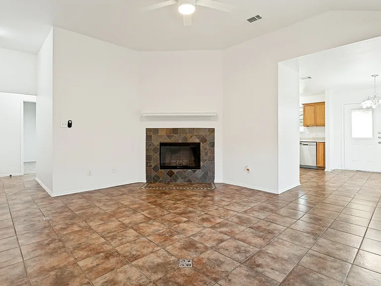 3104 Caballero Cir — Photo 3