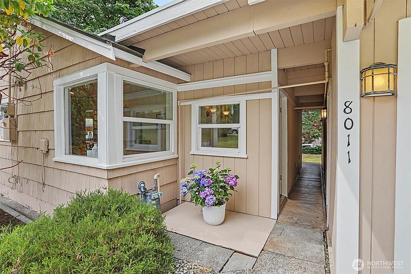 3rd image of 8011 SE 57th Street