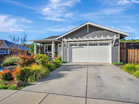 3rd image of 3635 Aaron Drive