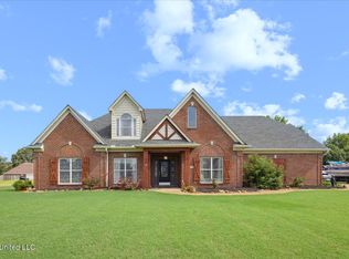 3779 E Pointe Dr, Southaven, MS 38672