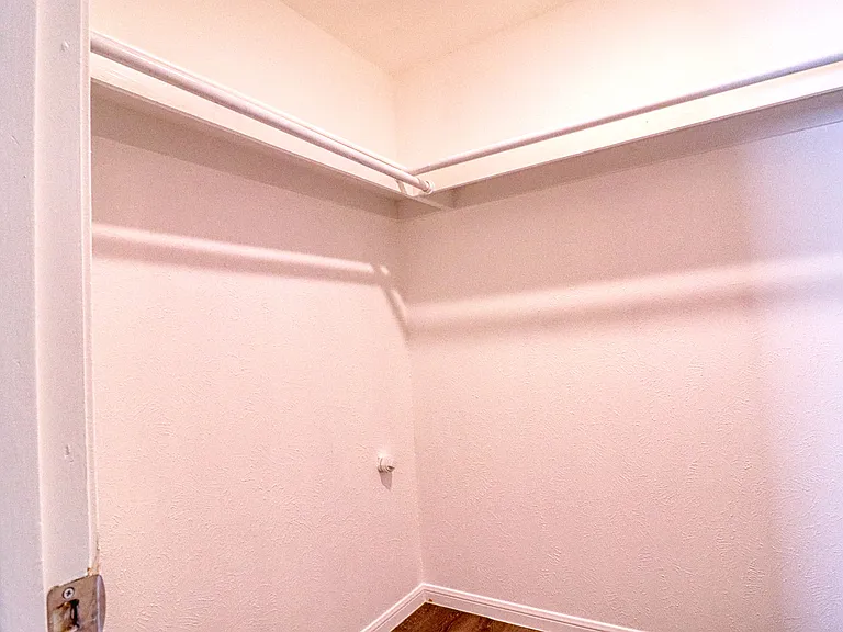 2221 Bowie Dr #7 — Photo 33
