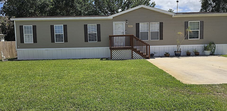 1st image of 2802 SE Janet St