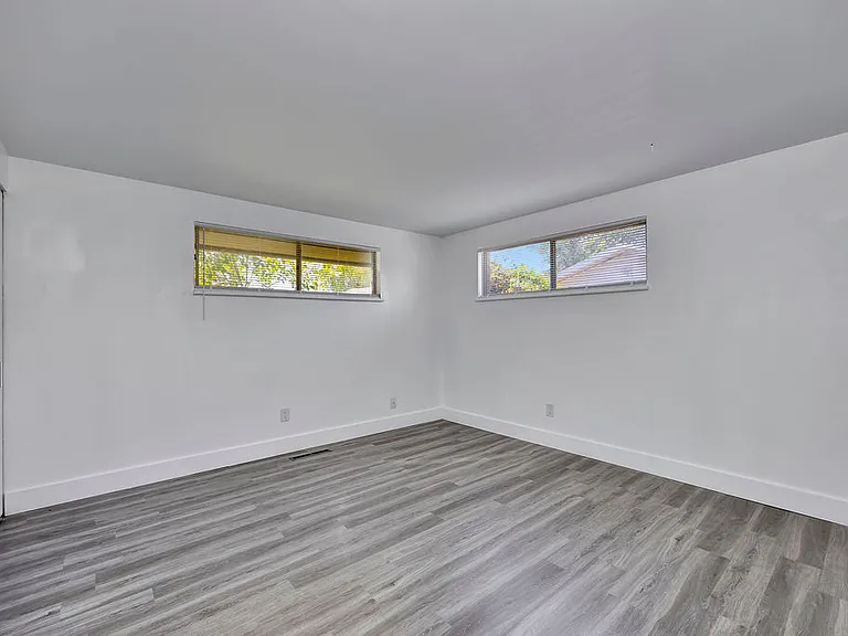 6314 Holbrook Dr — Photo 16