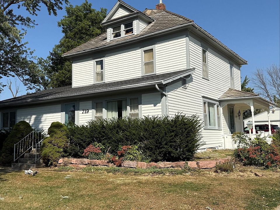 1st image of 719 W Elm St