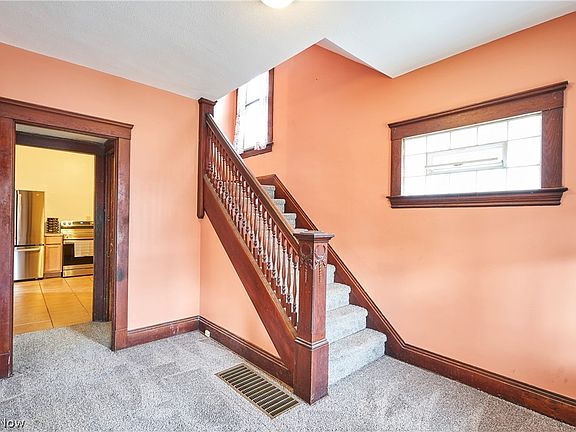 3rd image of 3218 Marvin Ave