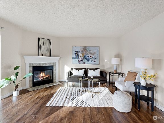 3rd image of 23411 102nd Avenue SE #E209