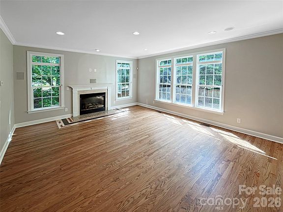 3rd image of 612 Carver Pond Ln