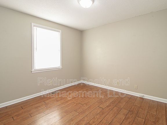 5th image of 1432A McCan Dr #A