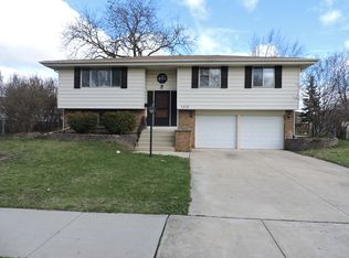 1310 W Weathersfield Way, Schaumburg, IL 60193