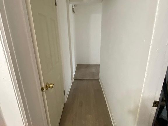 2nd image of 912 Park St APT 3